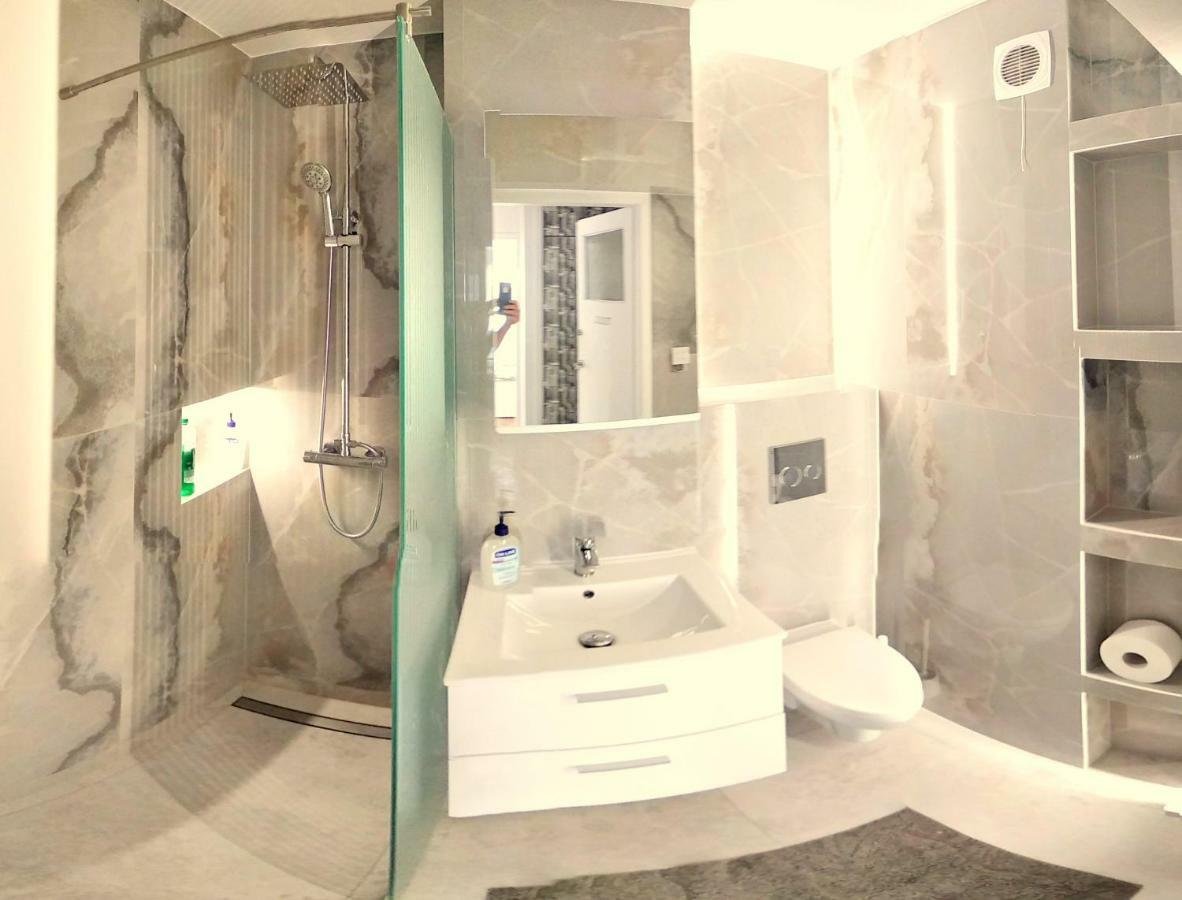 Studio Zelazna Rooms Near Old Town Warschau Exterior foto